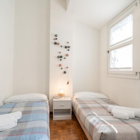 Large Family Apartment In A Fresh Area Of Lecco Buitenkant foto